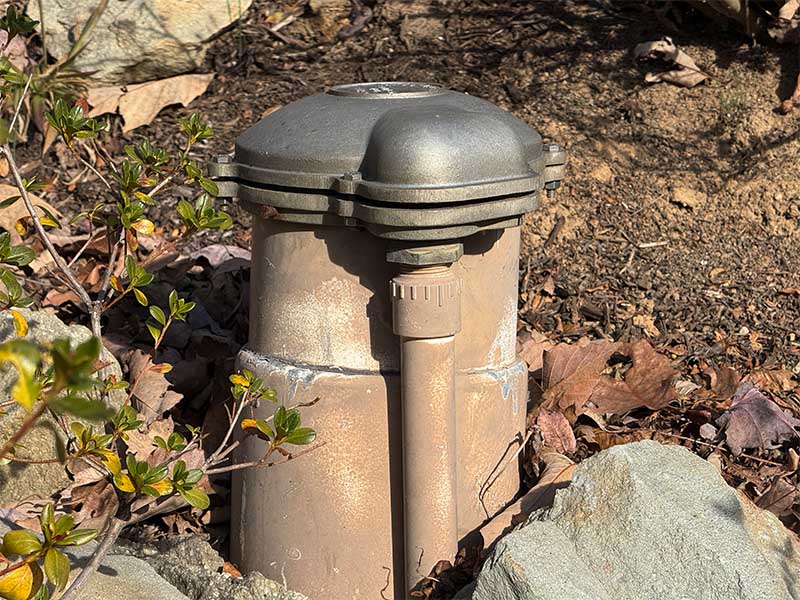 Ground well water cap.